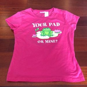 Women’s/ junior’s cute pink size small funny flirty tee